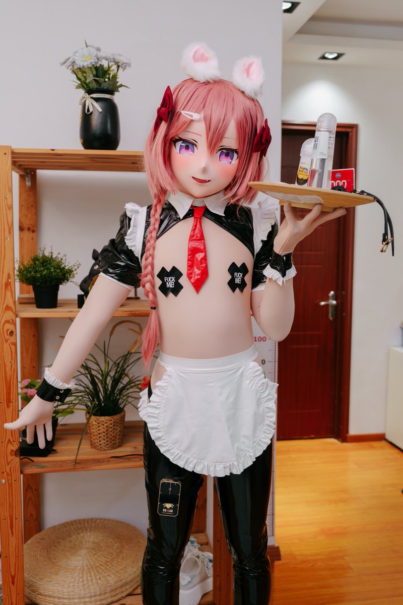 LiChengHuan0612's tweet photo. 《男娘阿福的女仆服务》2.0
更新日志：
①修复了画质；
②修复了某些情况下，平板锁无法加载的问题；
③激活了Windows。
📷：@Demondesu https://t.co/TXdb8ozbdH