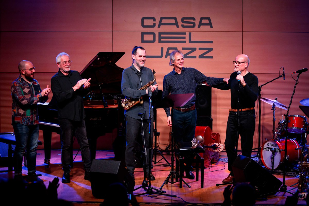 #repost - <a href="/casadeljazz/">Casa del Jazz</a>  
Indimenticabili #EttoreFioravanti e #MarkusStockhausen sul palco della Casa del Jazz con “Buoys”, tra i progetti dell’etichetta Parco della Musica Records
Con loro <a href="/danilotarso/">Danilo Tarso</a>  al pianoforte, <a href="/AchilleSucci/">Achille Succi</a>  al sassofono e #FurioDiCastri al contrabbasso.