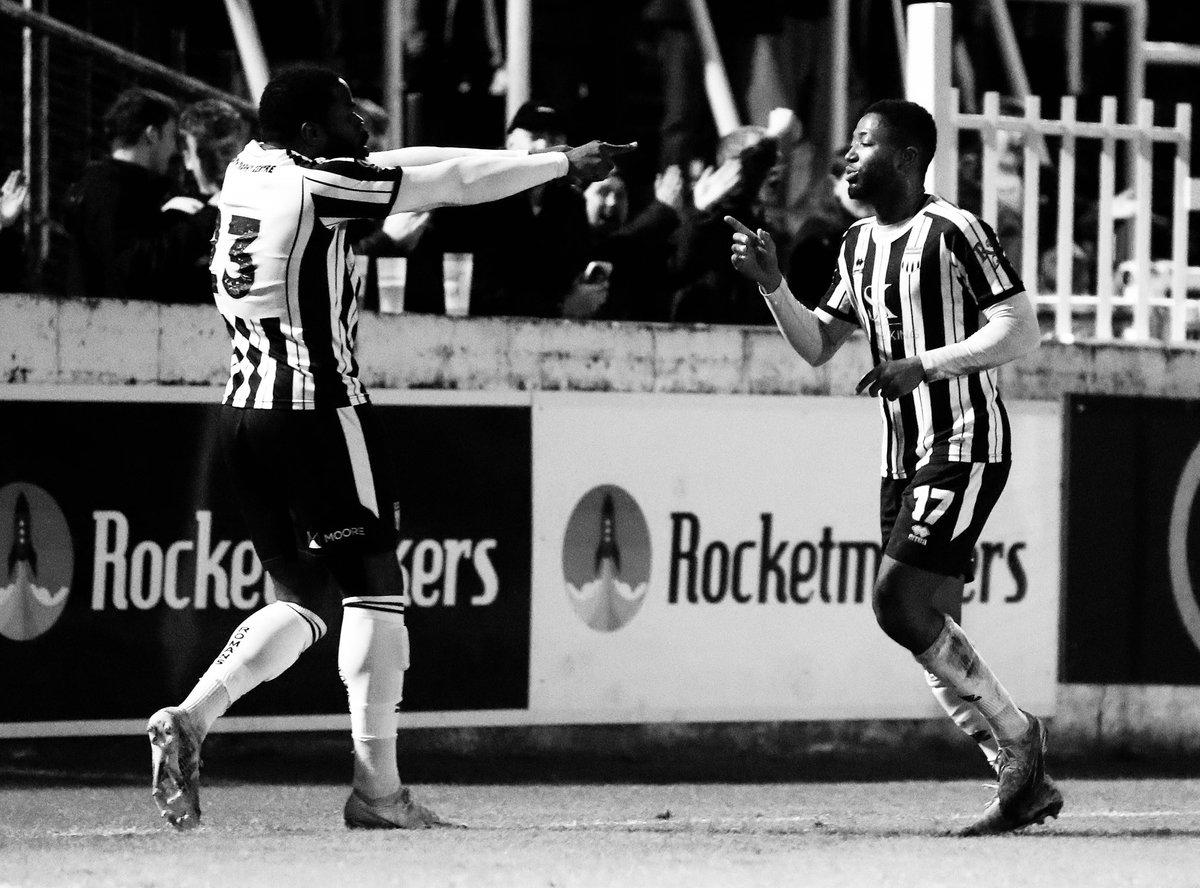 +3 and  assist , MJ &amp; Scottie Pippen 🏀⛹️