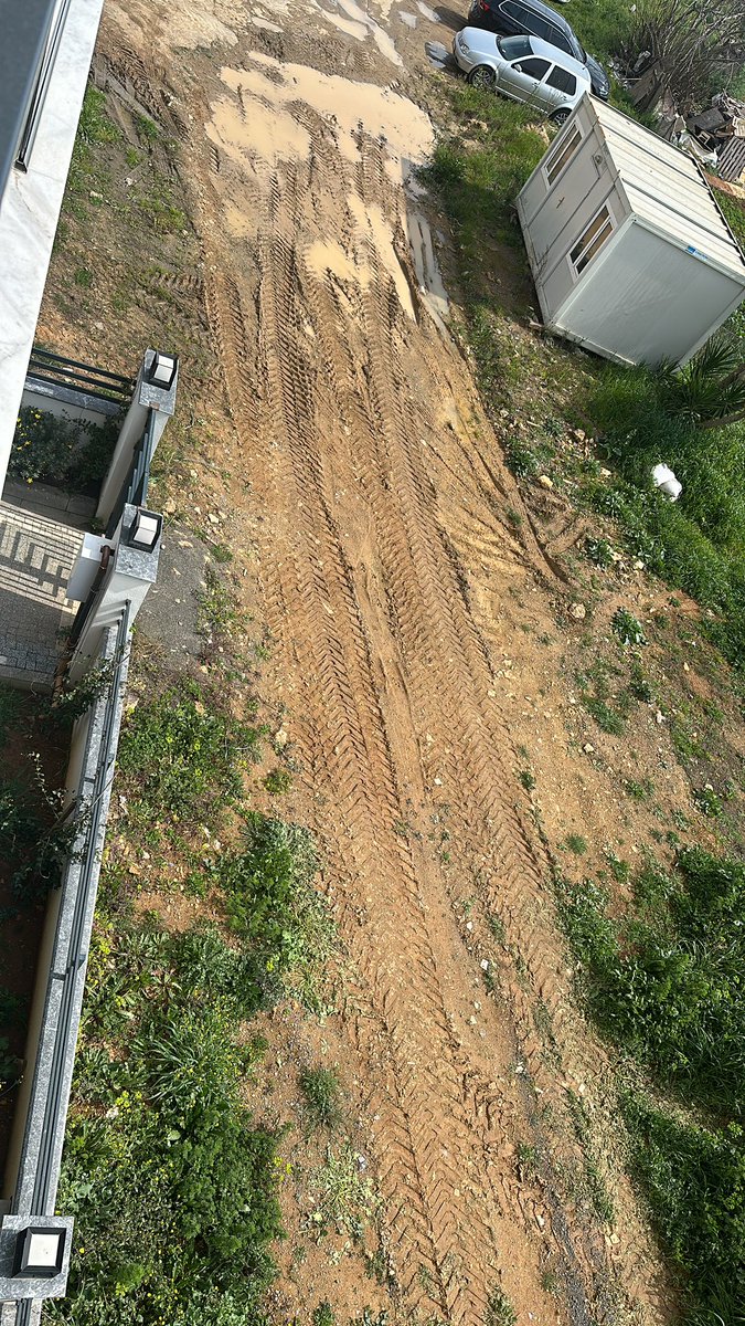 Sayın başkanım  iskanlı bina yolumuz yok Tuzla Postane mahallesi İlbey sokak Yurdagül apartman no :8 Tuzla /İstanbul   
6 aydır 20 tane dilekçe verdik hiç birisi sonuçlanmadı. Devletin resmi yolu Yardımlarınız bekliyoruz.
<a href="/TuzlaBelediyesi/">Tuzla Belediyesi</a> <a href="/aktuzla/">AK Parti Tuzla</a> 
<a href="/drsadiyazici/">Dr. Şadi Yazıcı</a>