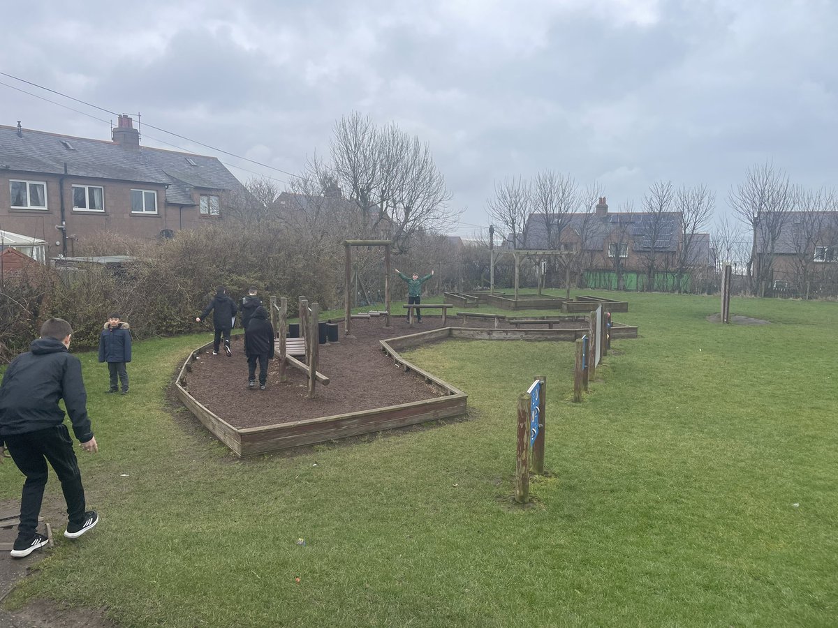 P6a have been learning all about Nature’s Future for British Science Week #BSW24 🔭🧪🌷 We have looked at and recorded all of the nature in our school grounds, imagined what it looked like in the past, and what we predict it may look like in the future! #SmashingStereotypes🐛🐞🥼