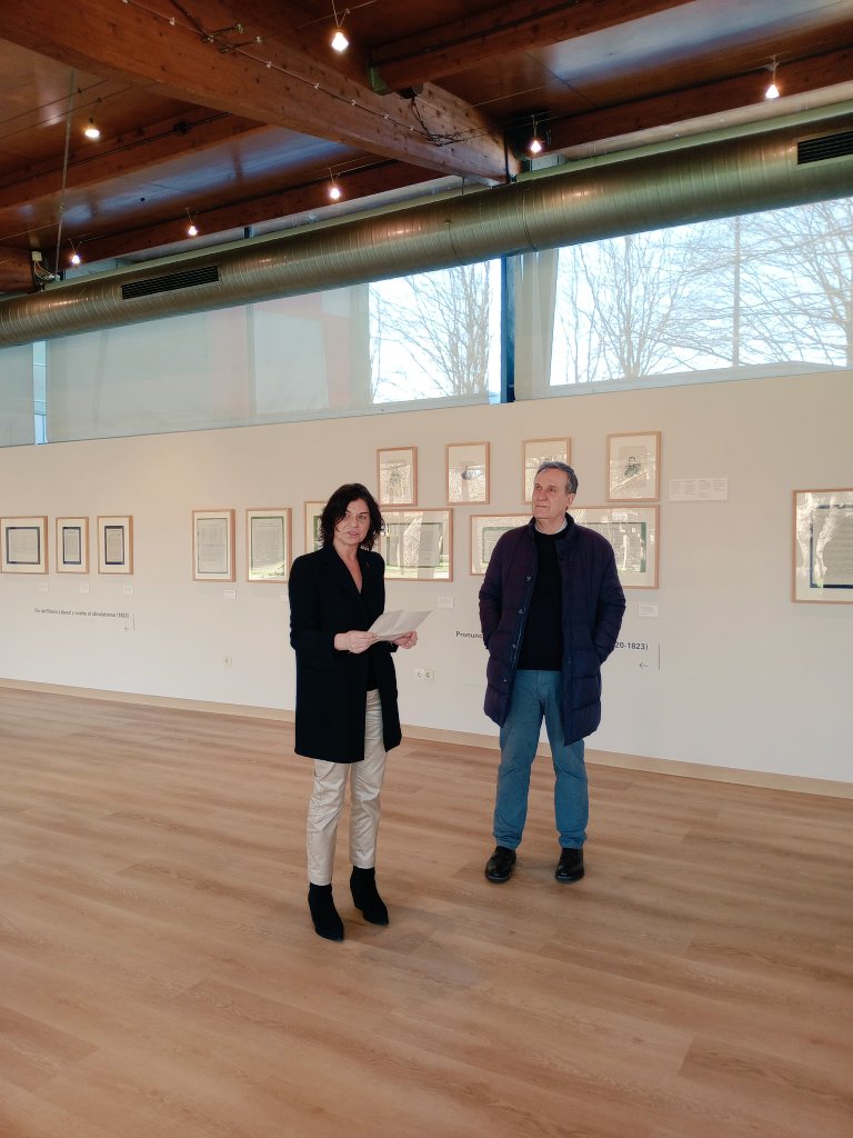Culturagijon's tweet photo. Esta mañana hemos inaugurado la exposición "Proclamas. Los inicios del cartel de propaganda política 1808-1823" en "L'Abellugu" del @MuseuPuebluAst 
Una muestra que nos invita a conocer nuestro pasado desde la Guerra de Independencia hasta el regreso de Fernando VII en el s. XIX https://t.co/CjRNWb0eEG