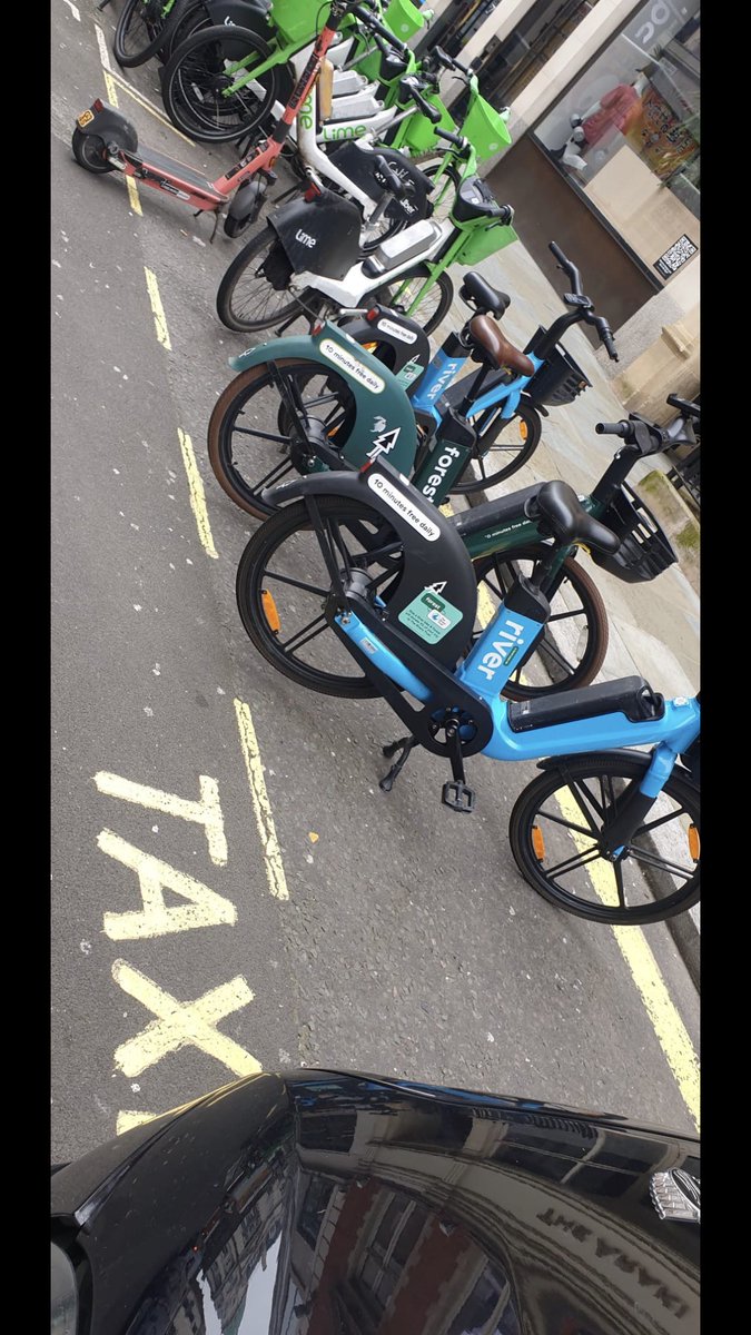 New Burlington Street today @UnitedCabbies @TheLTDA is anyone collecting photos of bikes left on cab ranks /stands ?