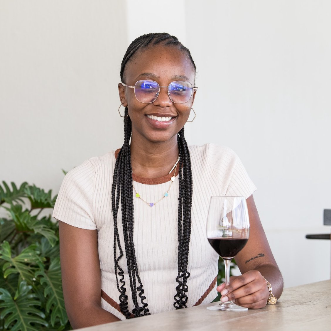 Meet Cape Winemakers Guild Protégé Lulo Bulo. “I am passionate about making things and expressing myself where possible, and winemaking gives one the freedom to do so and share it with others”. Learn more about our Protégé Programme here, capewinemakersguild.com/supporting-the…