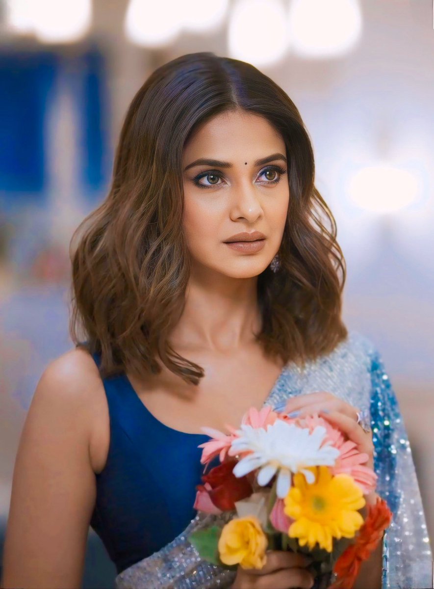 you are so gorgeous that words fall short of describing you lovee @jenwinget 💕 Raisinghani VS Raisinhhani’s New Episodes Are Out On Sony Liv! #RaisinghaniVSRaisinghani #NewWebseries #jenniferwinget #AnushkaRaisinghani #RaisinghaniVSRaisinghanistreamingonsonyliv