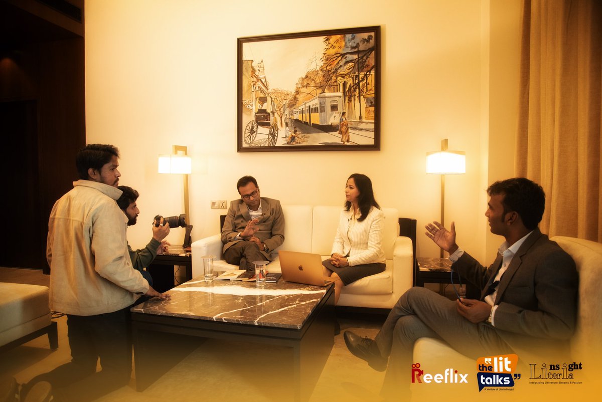 Imjyoti5's tweet photo. Some beautiful moments from the #memorylanes of hosting #TheLITTalks #Kolkata and to be interacting with the intellect mind and warm persona of Prof. (Dr.) @mahulbrahma during the #TalkShow
@InsightLiteria https://t.co/9Wv8havBlF