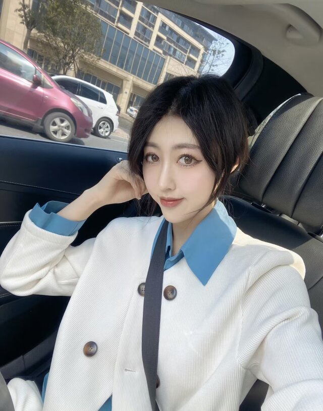 #台灣約炮 #台灣女生 #台灣按摩 #台灣個人按摩，📷好久沒約了 小穴好癢好騷   晚一點想約一下 誰在？    轉推留言 看看誰能滿足我