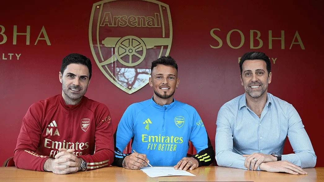 🔴⚪️ Official, confirmed. Ben White has signed new long term deal at Arsenal valid until June 2028 with an option for further season. Edu: “Our supporters love him, we love him and we look forward to enjoying Ben’s performances with us for years to come”.