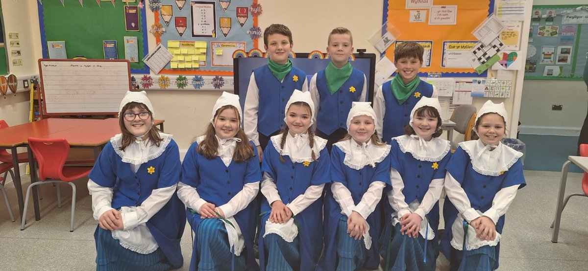 Ysgol DyffrynCledlyn tweet media