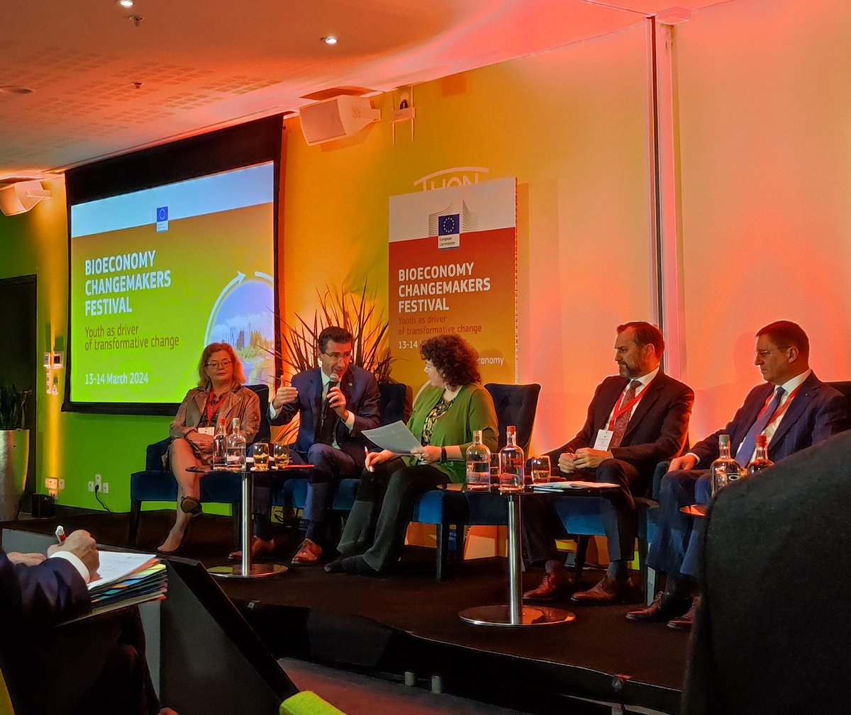 EUScience&Innovation🇪🇺 (@euscienceinnov) on Twitter photo Message from <a href="/lemaitre_eu/">MarcLemaitreEU</a> at today’s #EUbioeconomy Changemakers Festival about the role of #science in policymaking:
“We do not have the luxury to make mistakes. We need to put #sustainabilitycriteria at the centre of our regulatory framework”.🌍
🔗europa.eu/!wVXWYG Message from <a href="/lemaitre_eu/">MarcLemaitreEU</a> at today’s #EUbioeconomy Changemakers Festival about the role of #science in policymaking:
“We do not have the luxury to make mistakes. We need to put #sustainabilitycriteria at the centre of our regulatory framework”.🌍
🔗europa.eu/!wVXWYG