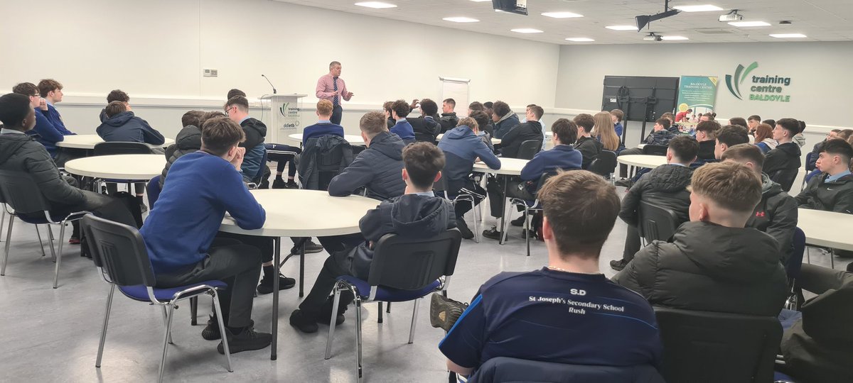 Huge thanks to everyone @BaldoyleTC for hosting our 5th & 6th year students interested in Apprenticeship options 💙 An amazing facility and great advice for the future 💙 @stjosephsrush @RoisinMcGowan42 @TYSTJRush @ciaranreade