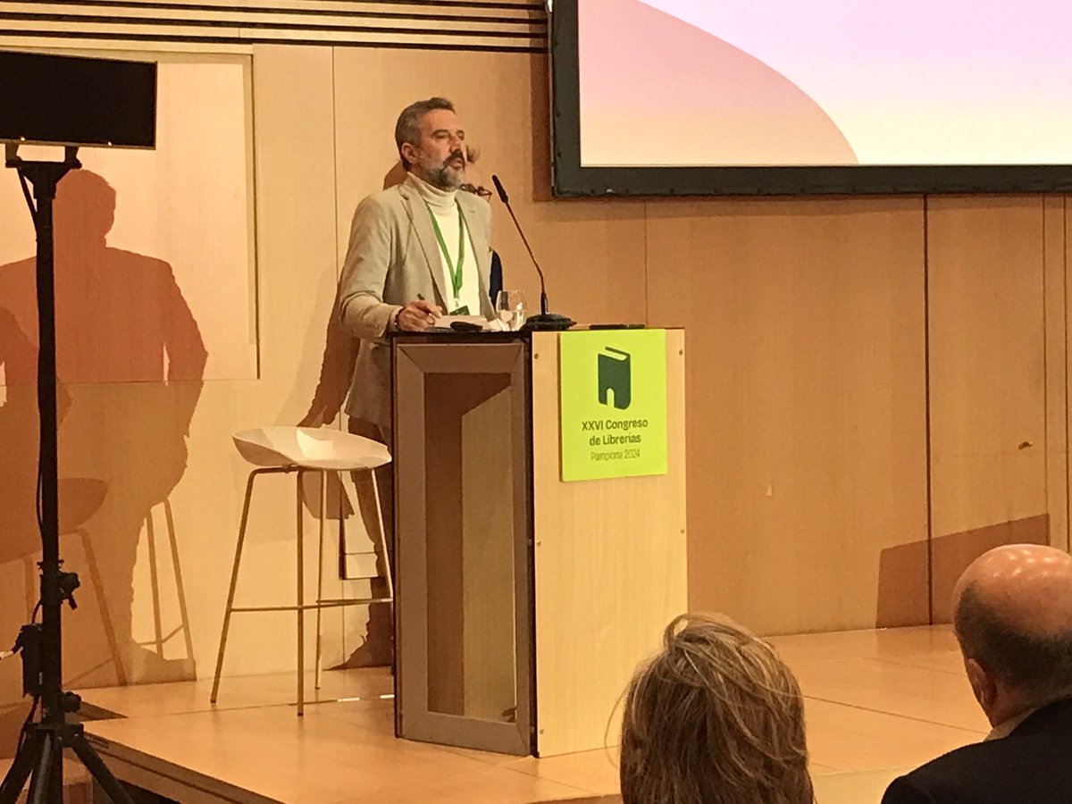 Nuestro director, <a href="/PBonetAyllon/">Pablo Bonet Ayllón</a>, ha destacado la importancia de la voluntad política para que el mayor número de librerías puedan beneficiarse de las ayudas. Del actual Acuerdo se han beneficiado 120 librerías, un 50% más que en el anterior. #CongresoLibrerías24