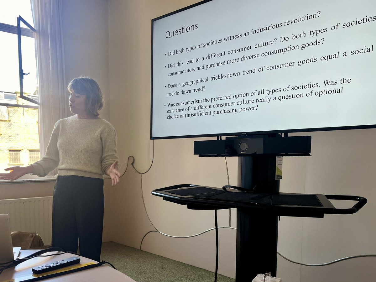 John Tang (@jp_tang) on Twitter photo Maika de Keyzer (KU Leuven) presenting her research on industriousness and the peasant economy at the <a href="/ESH_UU/">Economic and Social History Utrecht University</a> seminar.
Also, if you're interested in presenting at our seminar series next academic year, please send me a DM🤗
<a href="/EconHistAssoc/">EHA</a> <a href="/EcHistSoc/">Economic History Society</a> <a href="/The_EHES/">European Historical Economics Society</a> Maika de Keyzer (KU Leuven) presenting her research on industriousness and the peasant economy at the <a href="/ESH_UU/">Economic and Social History Utrecht University</a> seminar.
Also, if you're interested in presenting at our seminar series next academic year, please send me a DM🤗
<a href="/EconHistAssoc/">EHA</a> <a href="/EcHistSoc/">Economic History Society</a> <a href="/The_EHES/">European Historical Economics Society</a>