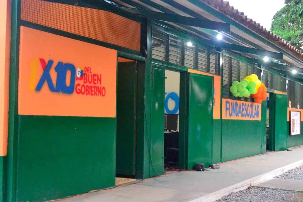 AdolfoP_Oficial's tweet image. #14Mar Transmitimos nuestro programa Rumbo Seguro nro 93 desde El Ujano, en el recién rehabilitado Centro de Educación Inicial Dra Clement Bustamante, aquí se realizó un hermosos trabajo con las Bricomiles educativas y el 1x10 del Buen Gobierno donde se atendió una matrícula de…