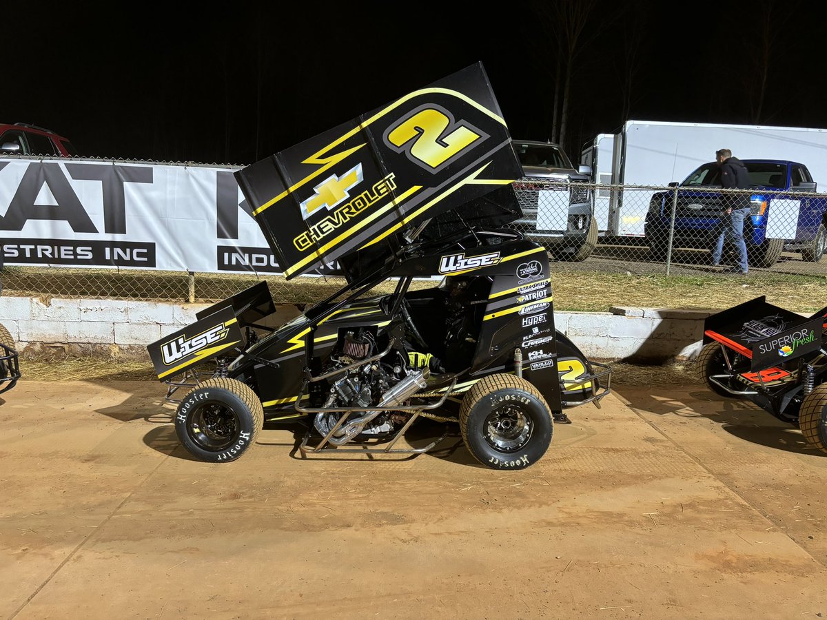 Round 1 @MillbridgeRacin is in the books. Qualified P2, started P4 and finished P5 in our heat, only made 1/2 lap of the main before contact sent me flipping in the fence. We will rebuild and be back👊🏽 Thanks to @TeamChevy #CarberRacing #Wiseoptimization for the 🔥 ride!