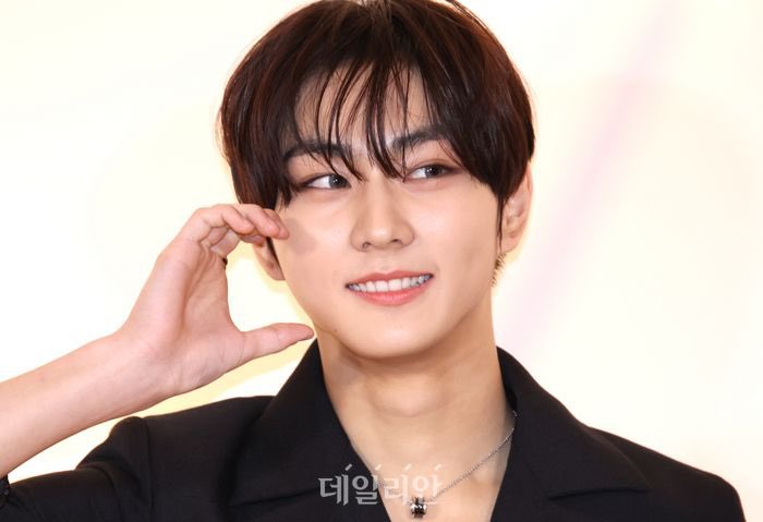 enhypenupdates's tweet photo. [PHOTO] 240314

Jungwon at the unveiling of BVLGARI STUDIO in Seoul | Press Photo (1)

CHIC DUO WONKI FOR BULGARI
#JUNGWONandNI_KIxBulgari @ENHYPEN_members @ENHYPEN #JUNGWON #정원 https://t.co/Vqy1XLMvL3