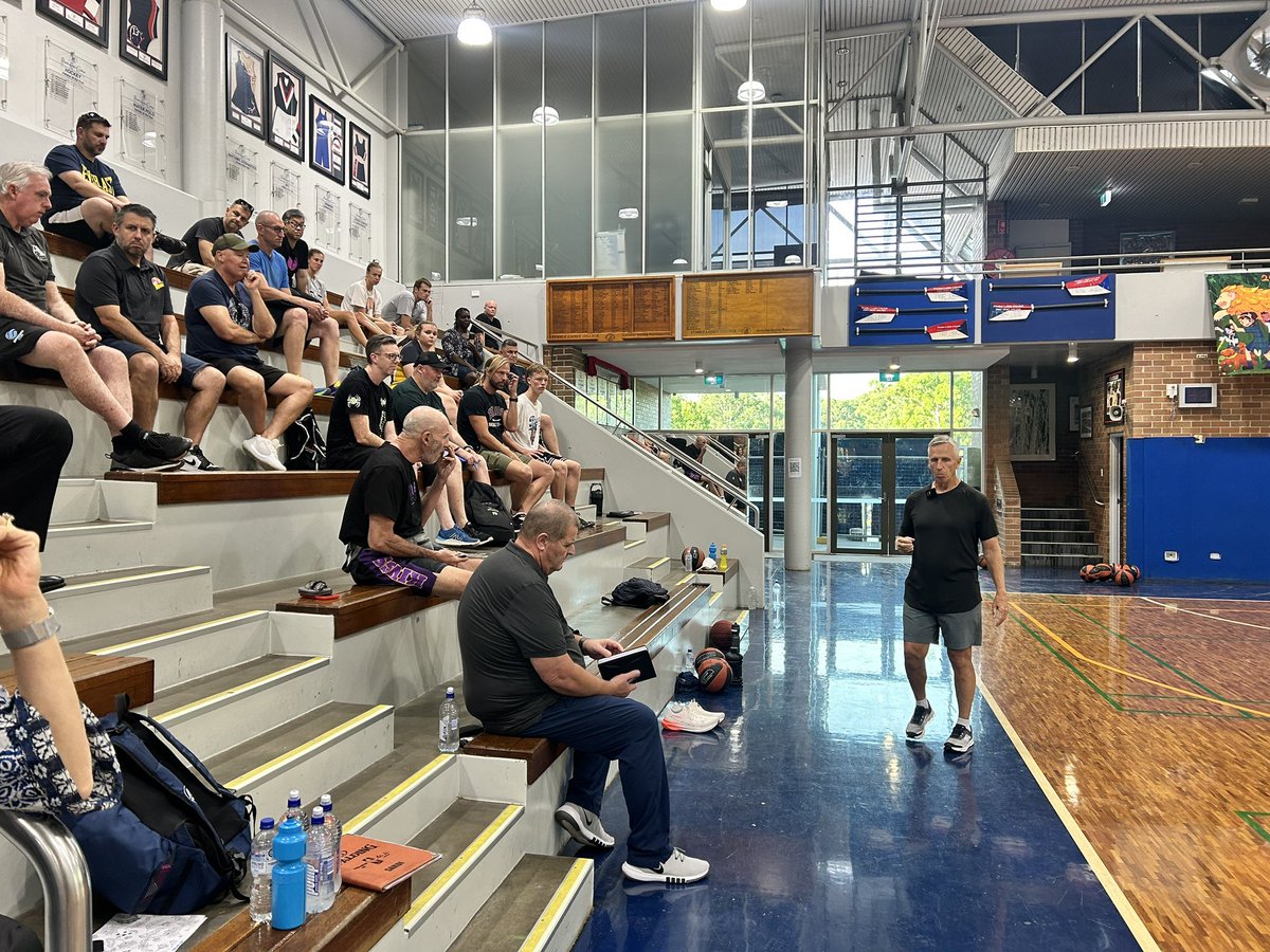 Huge thank you to @BBALLAU_Coaches @BasketballAus & Coach @CoachMikeDunlap for organising, sharing and spending the past 24 hours with @BasketballNSW Coaches. Honour and privilege to learn from those who have helped many. '1%ers know how to respace' Coach clinic video otw 🏀