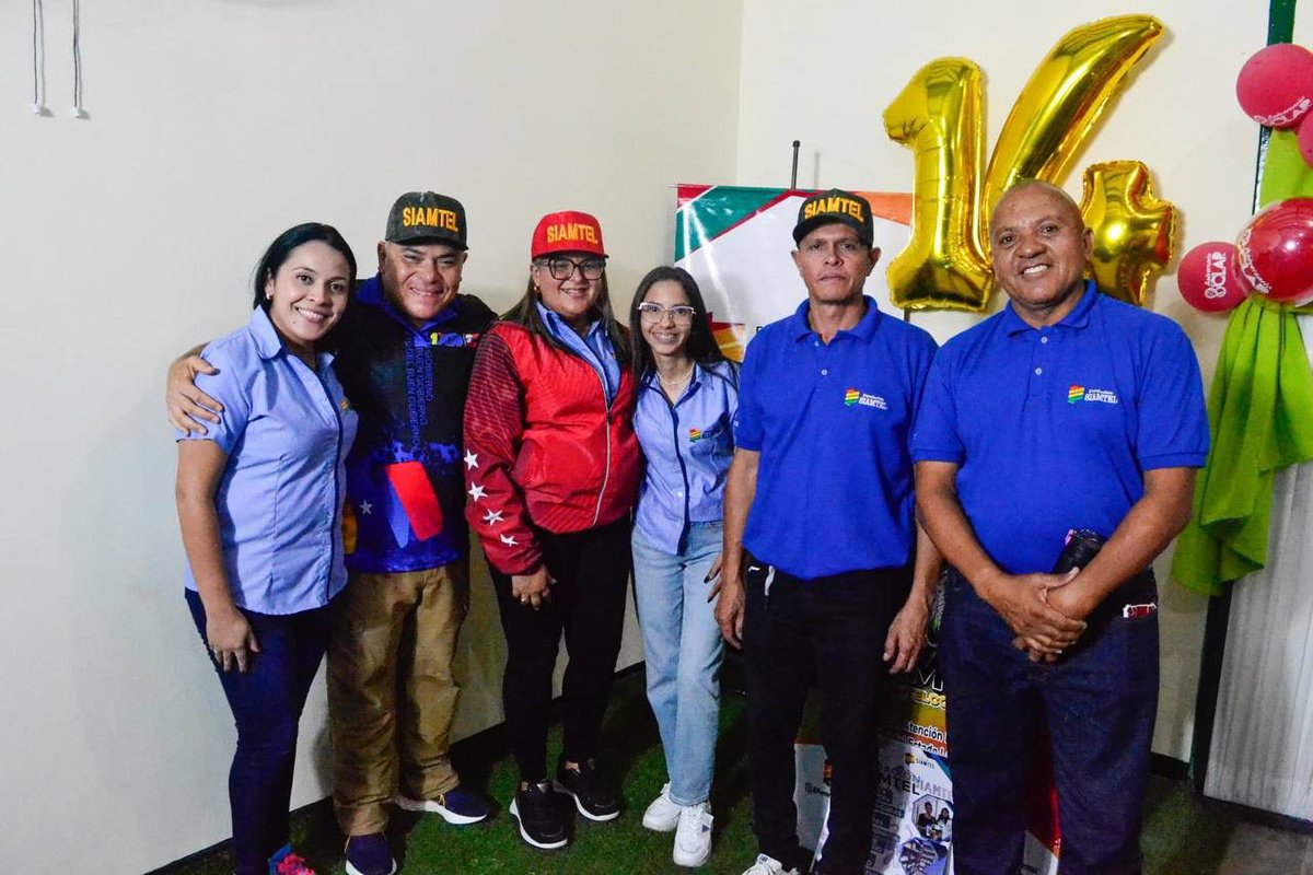 AdolfoP_Oficial's tweet image. #14Mar Celebramos el aniversario número 14 de la Fundación Siamtel que ha apoyado a todo el personal de la Gobernación de Lara con consultas médicas, exámenes, ecografía para los trabajadores. 

Además conversamos y celebramos los 8 años de los CLAP que han batallado cualquier…