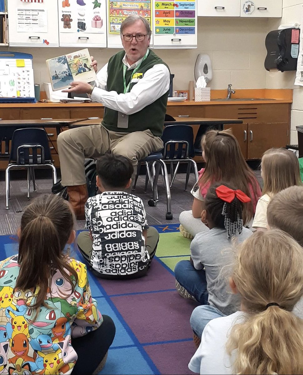 Union County Board Member, Gary Sides, reads to kindergarten students at MVES! @UCPSNC @Renee_McKinnon1 @AGHoulihan @courtneyluce12 @APCrystleWelsh