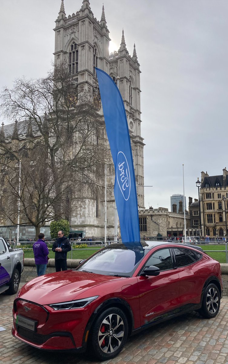smmt.co.uk/events/connect… welcome by <a href="/MikeHawesSMMT/">Mike Hawes</a>: UK has an appetite for new tech - highest smart phone penetration in W Europe, most Netflix subscribers &amp; online shopping champion. It is why the UK is first market for <a href="/forduk/">Ford UK</a> BlueCruise in Mustang Mach-E
Ford.co.uk/technology/dri…