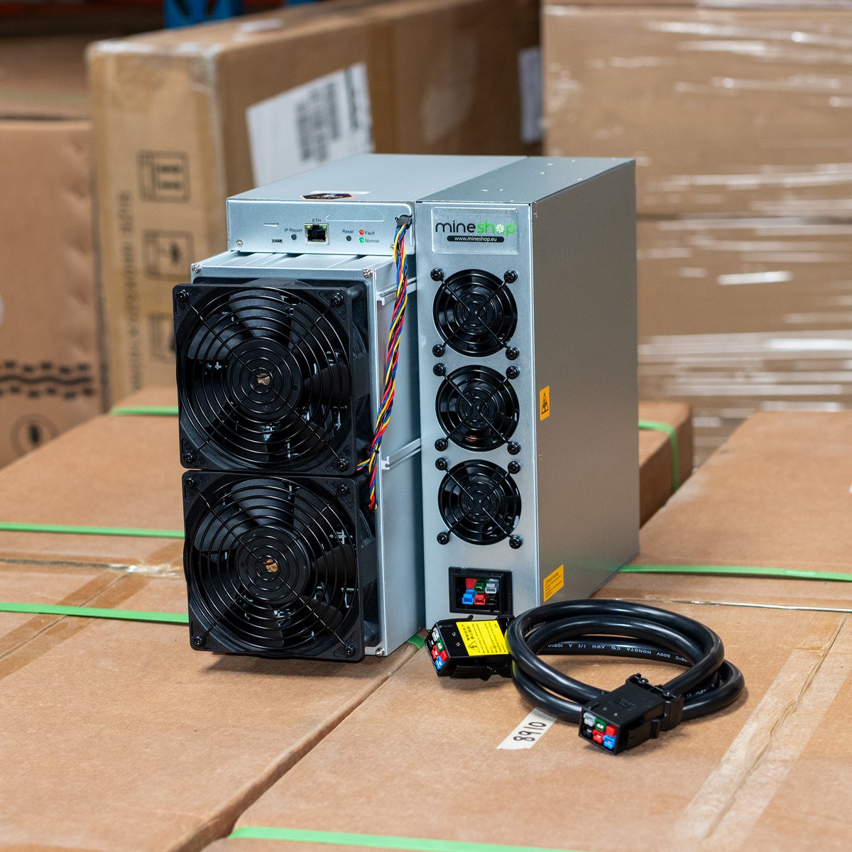 Antminer T21 comes with very interesting power connection its 400v cable . P33 to P33 . Do anybody knows where such PDU can find , seems like bitmain wants you to buy their PDUs not just miners. mineshop.eu/antminer-t21-1…