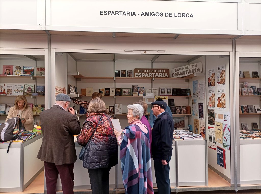 📚¡¡¡ARRANCAMOS!!!🙌

#FLibroLorca #FeriaLibroLorca #EstoEmpieza