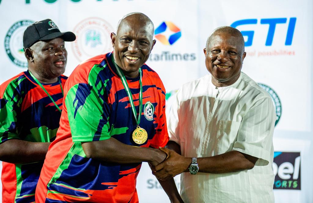 NPFLU17YL's tweet photo. It's #TopThursday. Spot the Legends at the NPFL U17 Youth League.
Wrong answers ONLY!
#TheBirthOfStars
#NPFLU17YL
#DiscoveringNewGen
#NPFLYouthLeague https://t.co/PDYTL5frKn