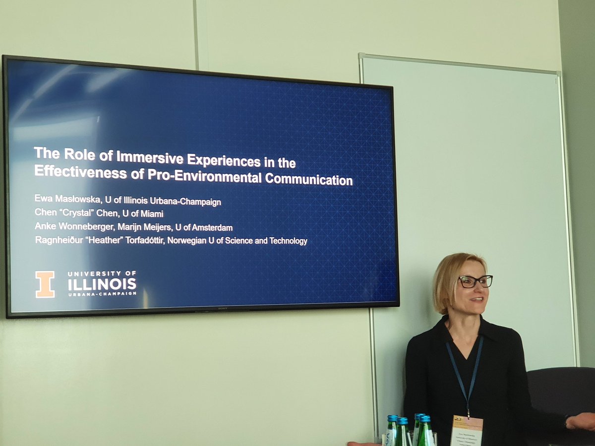 Concluding the panel, @ehmaslowska presents work with co-authors exploring effects of immersive experiences via Virtual Reality on behaviour change related to the climate crisis. 
#icawarsaw