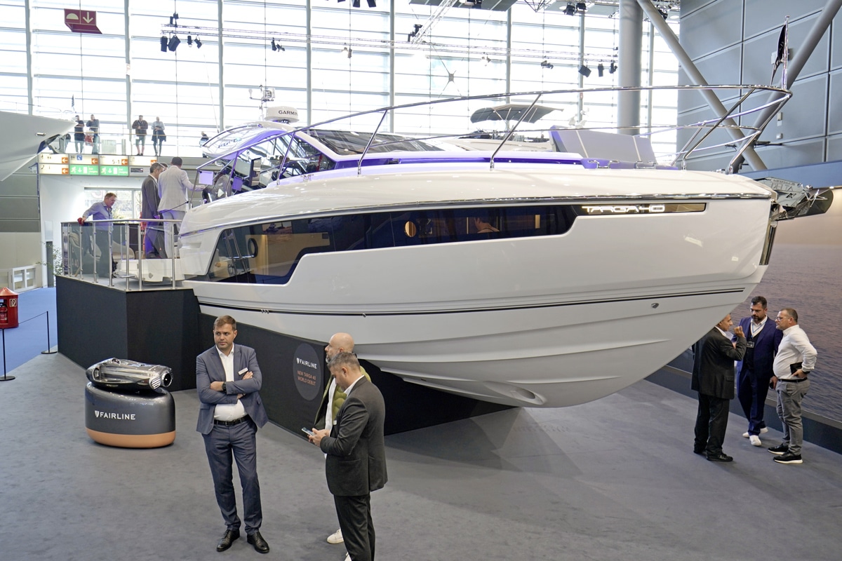 Nouveauté : FAIRLINE TARGA 40, un nouveau sportcruiser aux qualités multiples dlvr.it/T43YzX