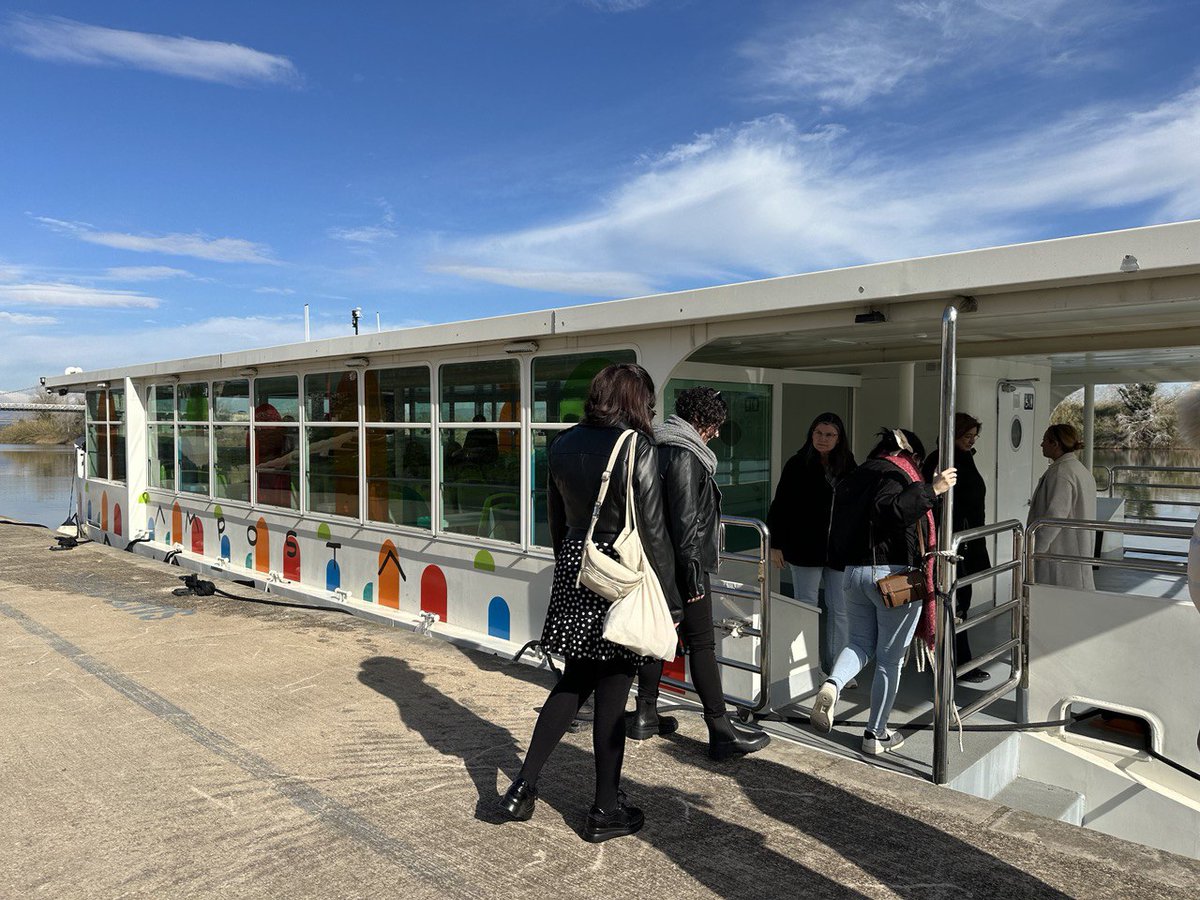ajamposta's tweet photo. 🛳 TURISME | Els estudiants de Turisme proposen tres noms per al catamarà elèctric

La Perla, la Pontona i la Tina són els que passen a la fase de votació popular, que es durà a terme la primera quinzena d’abril

ℹINFO: https://t.co/Yuacy4L2jO

#TransformemAmposta https://t.co/yrza3J2Pnc