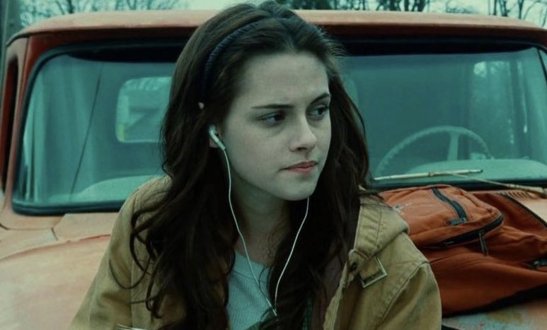 TheCinesthetic's tweet photo. twilight (2008) https://t.co/q8T2VlceIT