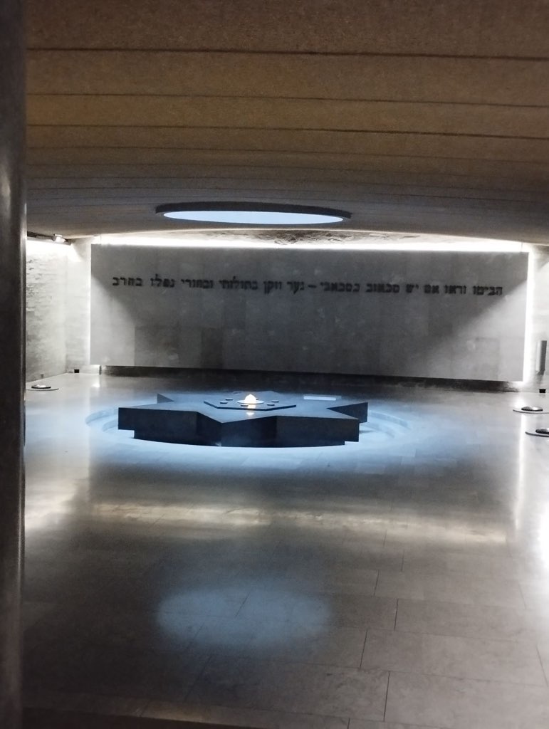 dsden77's tweet photo. Ouverture du DAASEN 77 de la formation pour des enseignants de Seine-et-Marne accueillis au Mémorial de la Shoah : explicitation, pédagogie et didactique pour l'enseignement d'un élément central du programme de 3e. 🙏@CD77 pour l'organisation en partenariat avec le mémorial. https://t.co/0EUvdKhPlE
