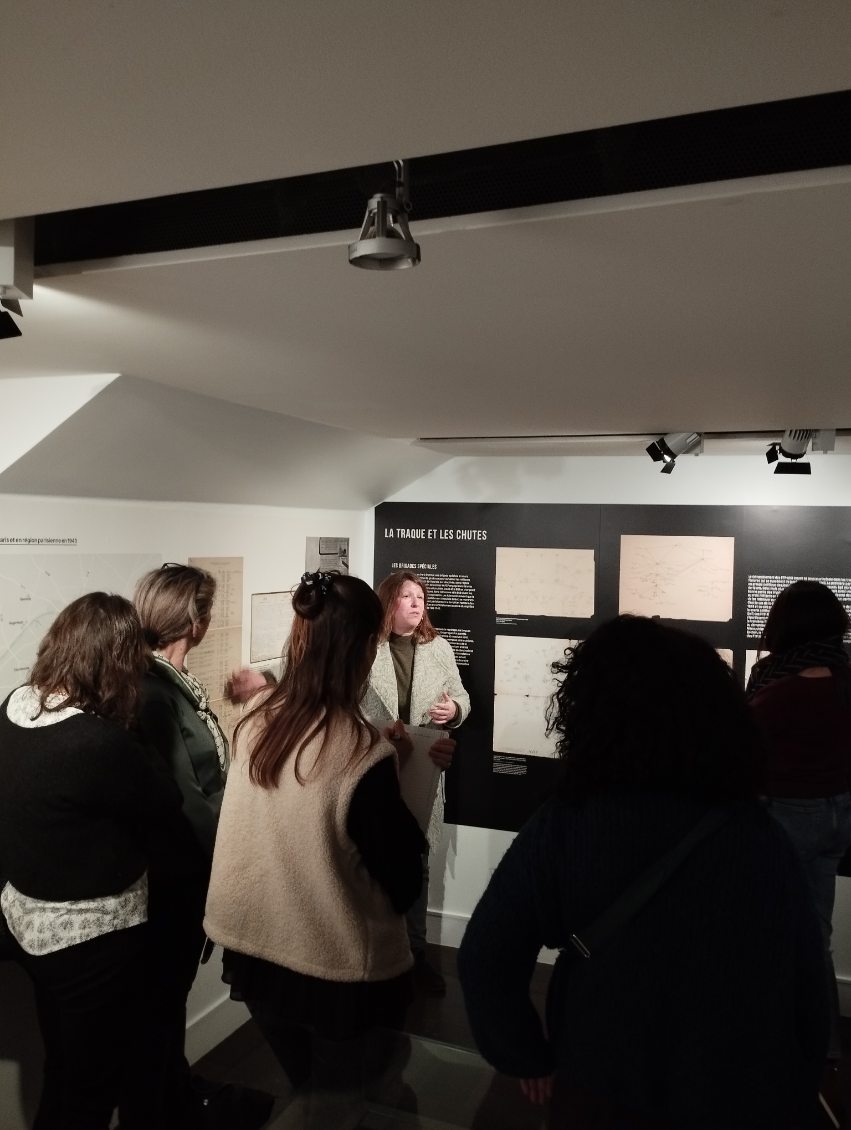 dsden77's tweet photo. Ouverture du DAASEN 77 de la formation pour des enseignants de Seine-et-Marne accueillis au Mémorial de la Shoah : explicitation, pédagogie et didactique pour l'enseignement d'un élément central du programme de 3e. 🙏@CD77 pour l'organisation en partenariat avec le mémorial. https://t.co/0EUvdKhPlE