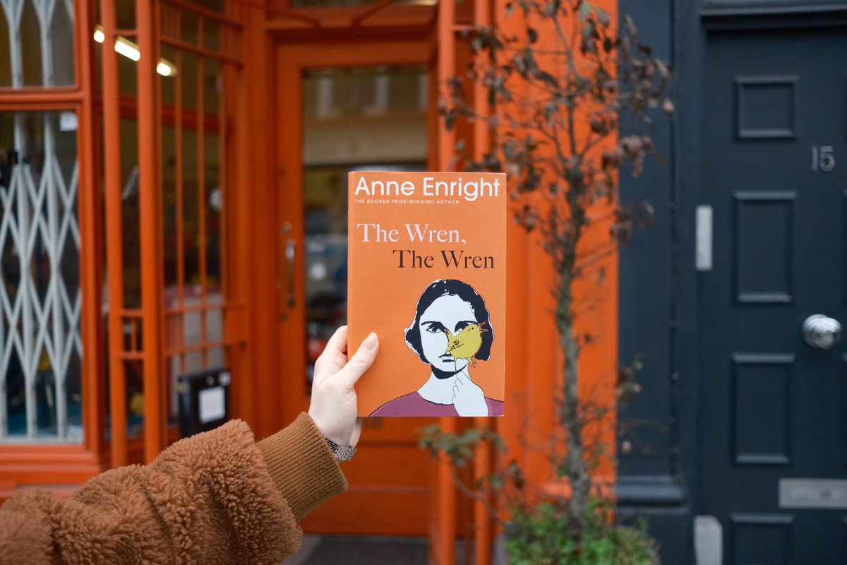 “From our greatest chronicler of family life, THE WREN, THE WREN is a story of the love that can unite us, and the individual acts that threaten this vital bond”

Congratulations to Anne Enright for winning the 2024 Writer’s Prize for Fiction🧡

#anneenright #thewrenthewren