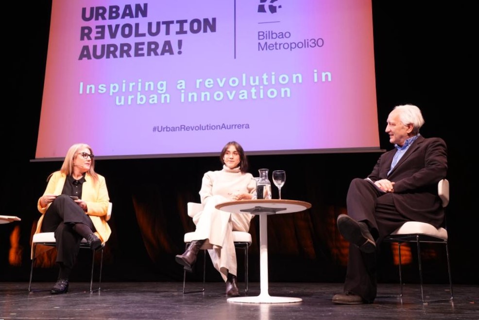 🔵 Society - SDG Champions Award.

With Chiara Renée (Impact the Future) and Estibaliz Luengo (@bilbao_udala).

Moderator: Charles Landry

#BilbaoMetropoli30 #UrbanRevolutionAurrera #TheBayAwards #Bilbao