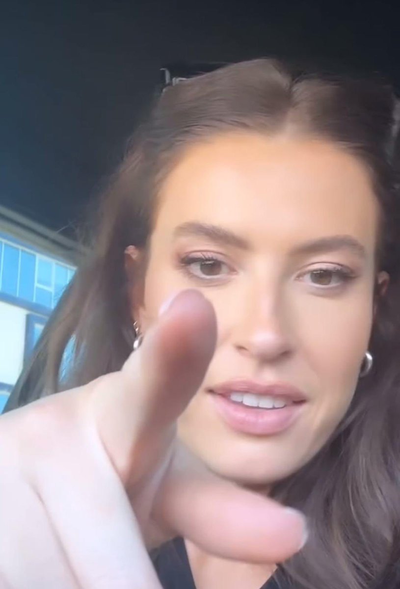 WhatSapphuck's tweet image. you’re sexy, i’m a weirdo, stream #doingbetter