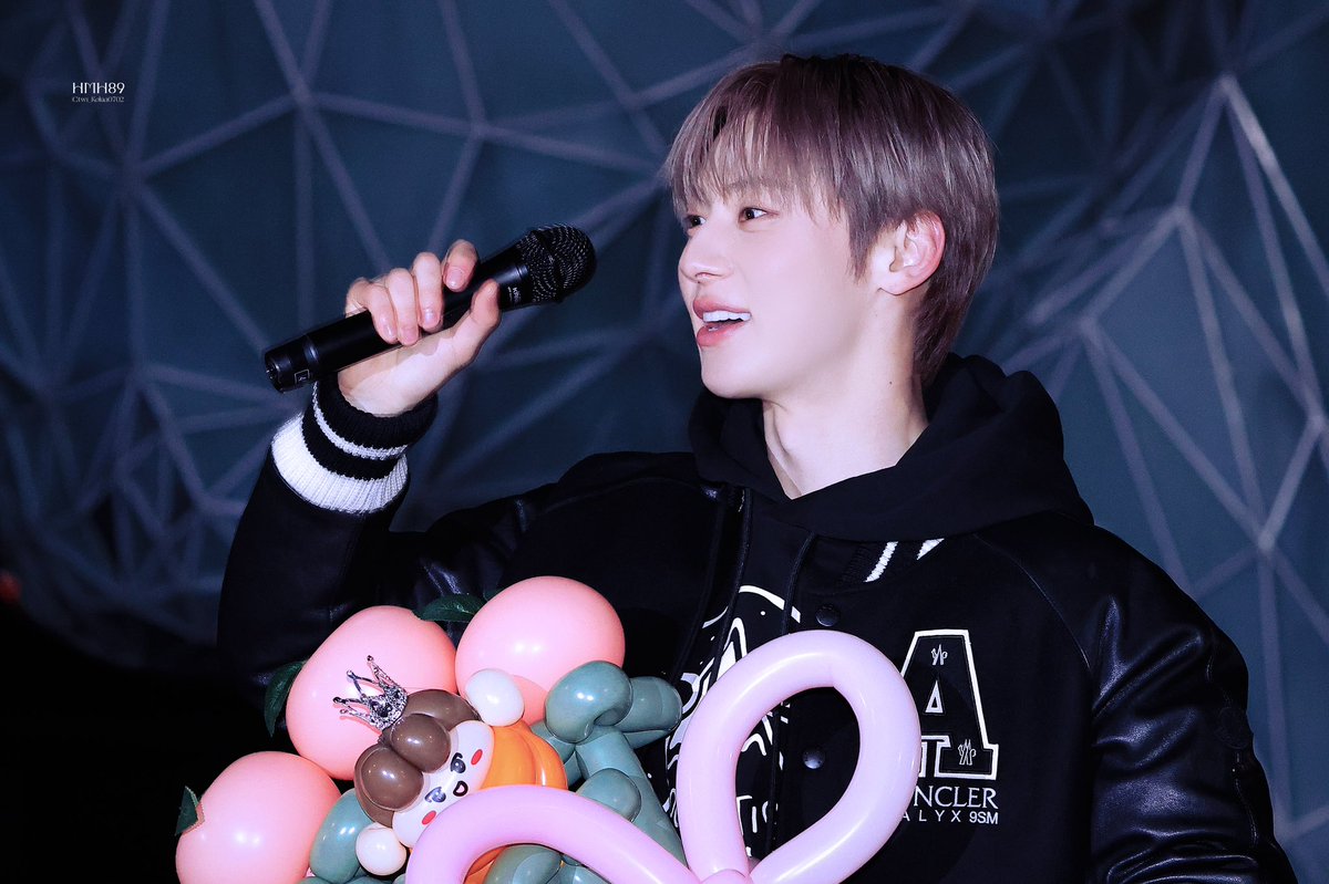 Kokia0702's tweet photo. 240314 MCD miniMF
민현아 
30 개월
＃HWANGMINHYUN 
＃황민현 https://t.co/BB2pNxxp1m