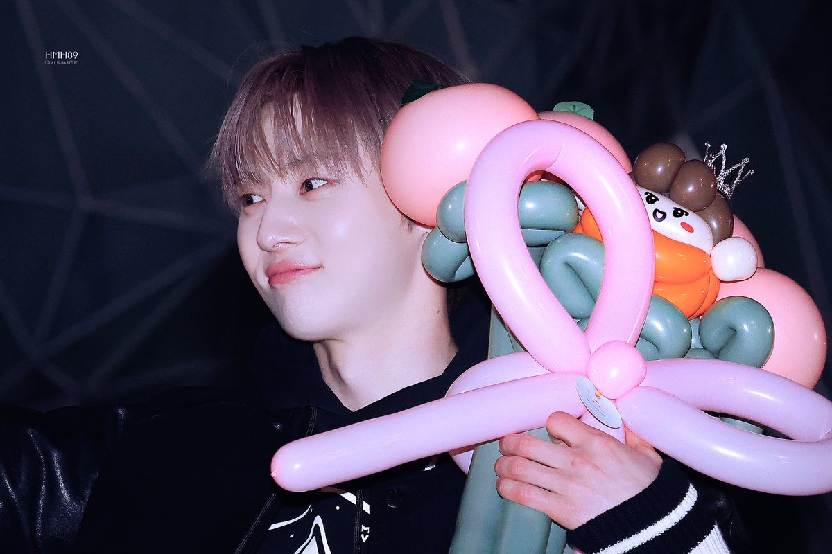 Kokia0702's tweet photo. 240314 MCD miniMF
민현아 
30 개월
＃HWANGMINHYUN 
＃황민현 https://t.co/BB2pNxxp1m