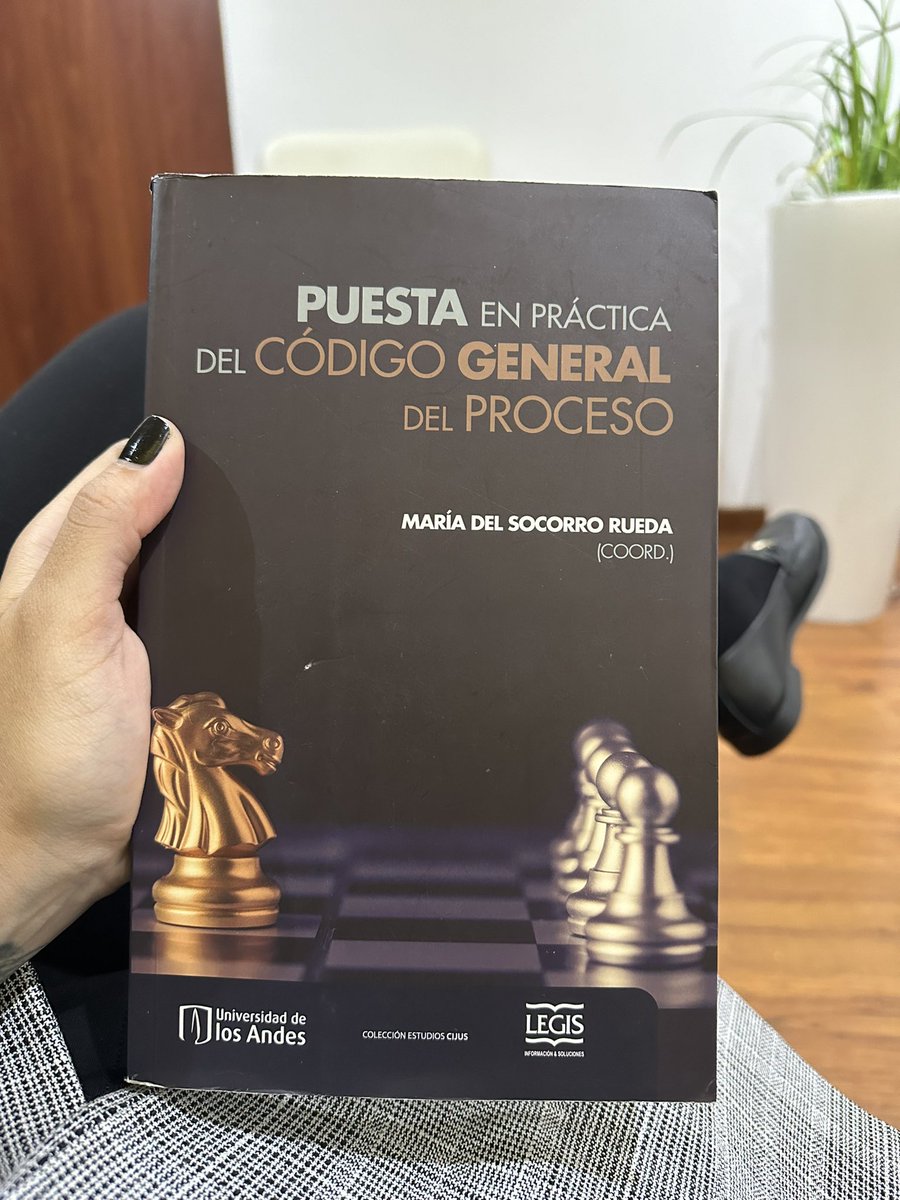 ¿Si saben que estamos trabajando en la nueva versión de este libro en <a href="/UniandesDerecho/">UniandesDerecho</a> con <a href="/mariaruedaf/">María Rueda</a> ?