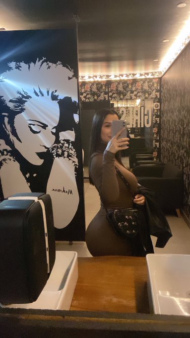 🍑🍑 https://t.co/4blkmMG1Rq