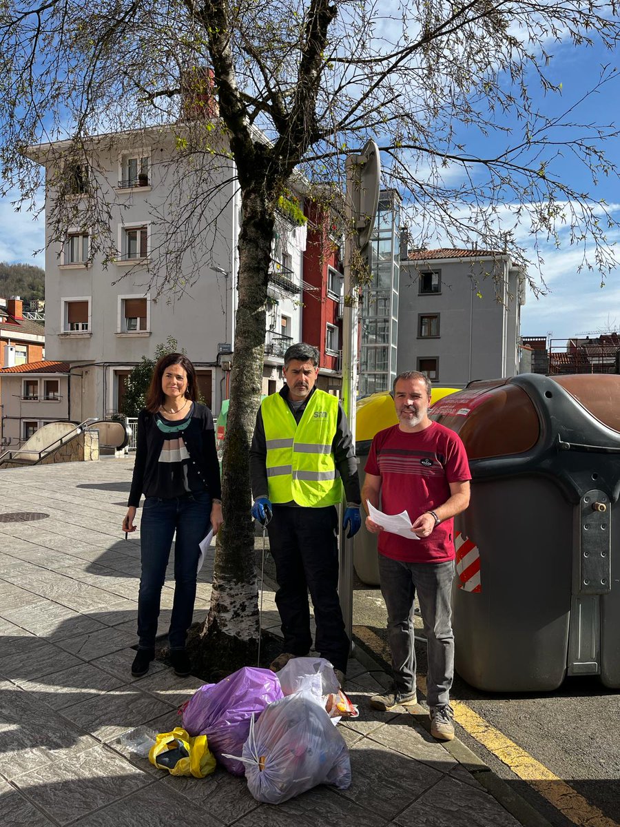 [ES] La Mancomunidad destina casi 130.000 euros a sacar bolsas incorrectamente depositadas en los contenedores marrones.

▶️labur.eus/LsbHb

#Debabarrena