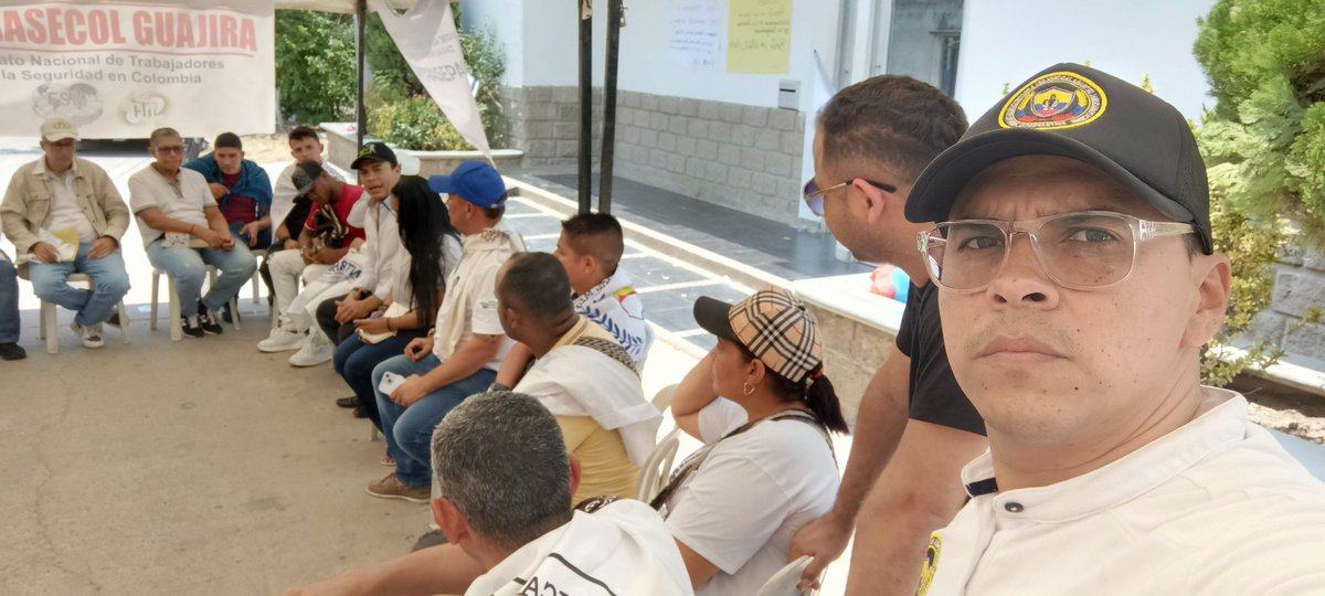 sintraprocol23's tweet photo. Seguimos en pie de lucha por los derechos de nuestros compañeros y trabajadores de vigil Ltda, @MintrabajoCol @UNPColombia no más abusos https://t.co/uaJNbjlxxB