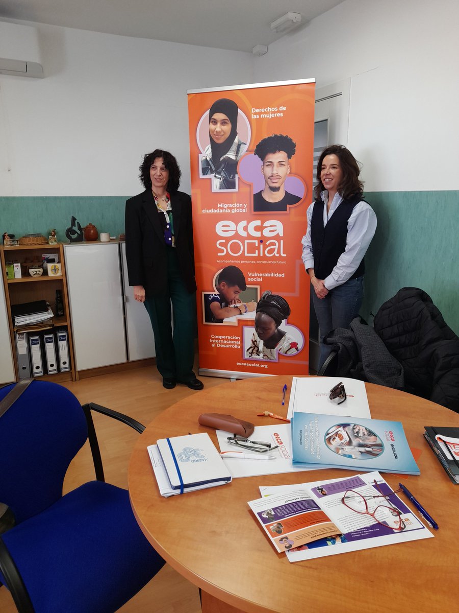Hoy hemos recibido la visita de doña Paula Gómez- Angulo Amorós, concejal de Tetuán del Ayuntamiento de Madrid en nuestra sede de Madrid de <a href="/eccasocial/">Fundación ECCA Social</a> para conocernos y compartir nuestra visión y nuestro trabajo ¡Muchas gracias por visitarnos! <a href="/GomezAngulo/">Carolina Gómez Angulo</a> <a href="/MADRID/">Ayuntamiento Madrid</a>