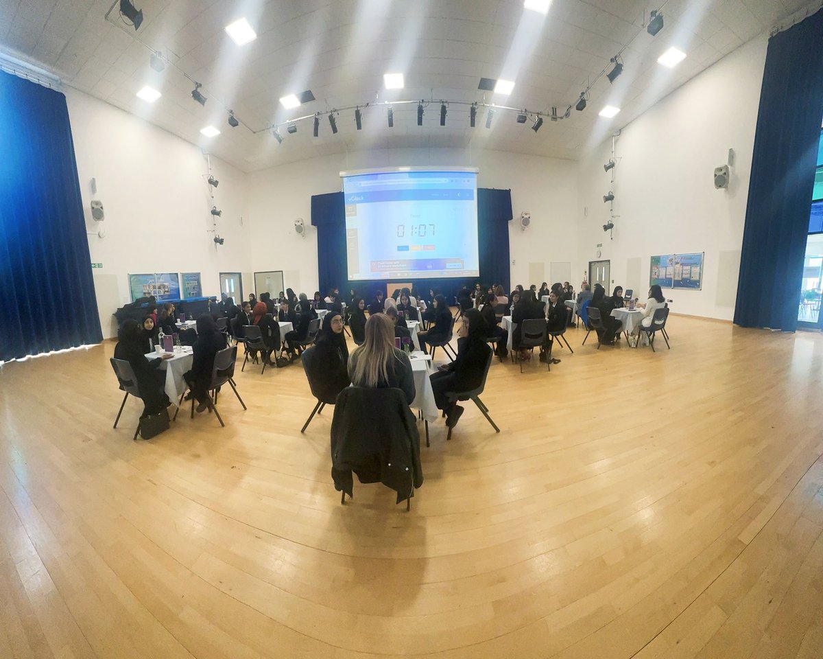 Another busy morning at @Challney_Girls for our second #InfluentialWomen speed networking event. Thank you to all our wonderful guests for giving up their time to mentor and support our influential women of the future! 💜