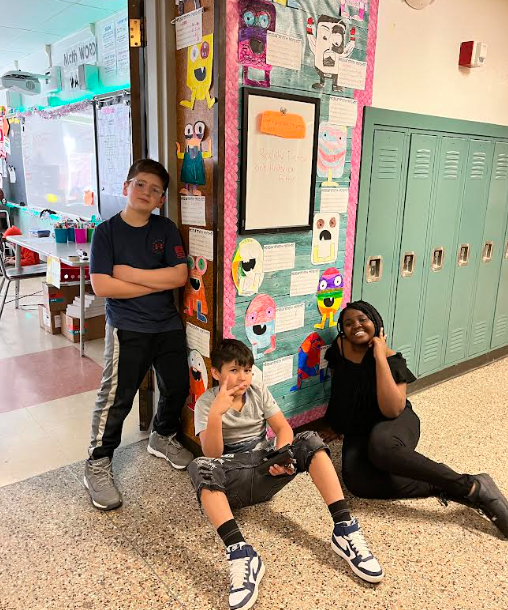 Mrs. Fazel and Mrs. Larkin's math class completed a project on measurement using rulers 📏 and had a lot of fun throughout! <a href="/MohonCSD/">MohonCSD</a> #MohonProud