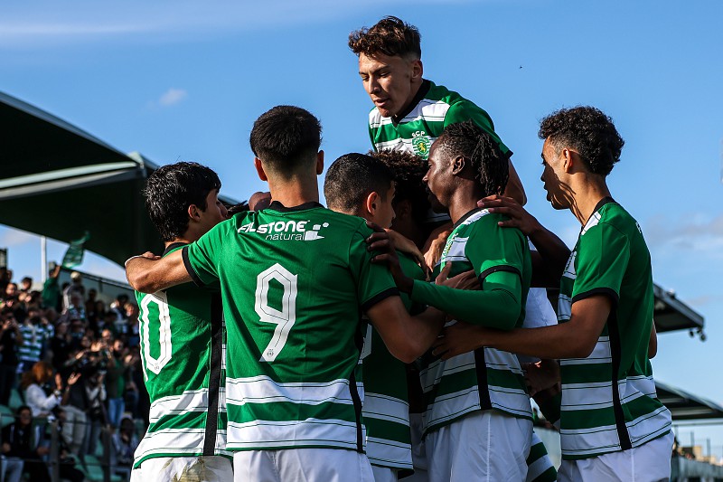 Desde 2016 que a UEFA Youth League tem a presença de, pelo menos, uma equipa portuguesa nas meias-finais

2016/17
🇵🇹 Benfica

2017/18
🇵🇹 FC Porto

2018/19
🇵🇹 FC Porto (venceu a competição)

2019/20
🇵🇹 Benfica

2020/21
Não houve competição

2021/22
🇵🇹 Benfica (venceu a competição)