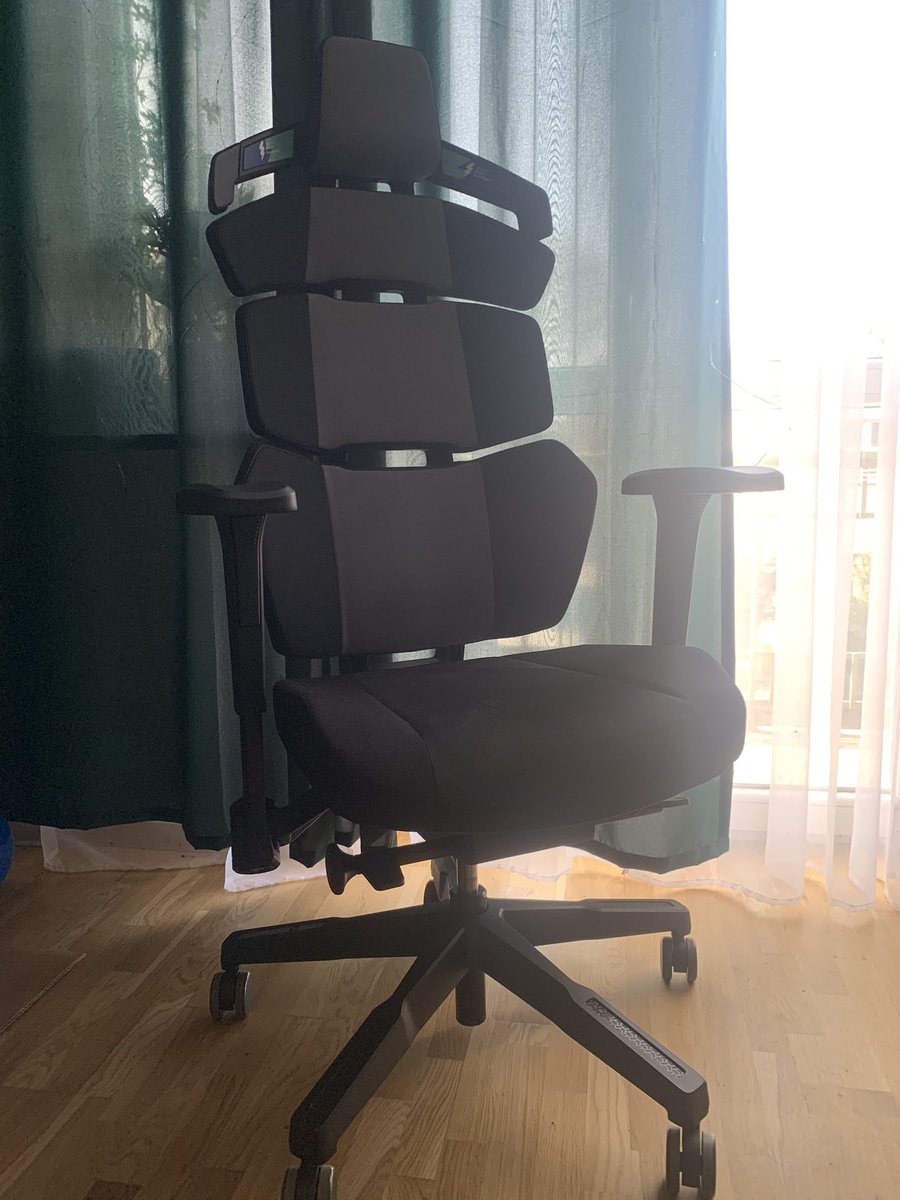 Iteza_LOL's tweet photo. I would like to thank @adept_gg and @EsportsPlayerF1 for this great chair. My gaming sessions will be comfortable more then ever ☺️ https://t.co/wYyS0Cmq8u