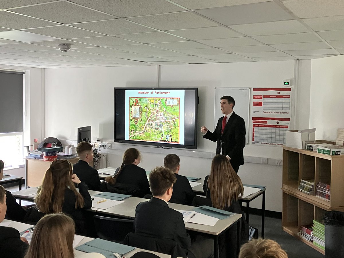 kesacademy's tweet photo. Todays Academy Focus 🏆
Our outstanding Humanities department
Students engaged with history of Parliament, exam questions, population and erosion 🌍 🏰
Top team 👍
#askmorelearnmore https://t.co/k5S5RGV9X2