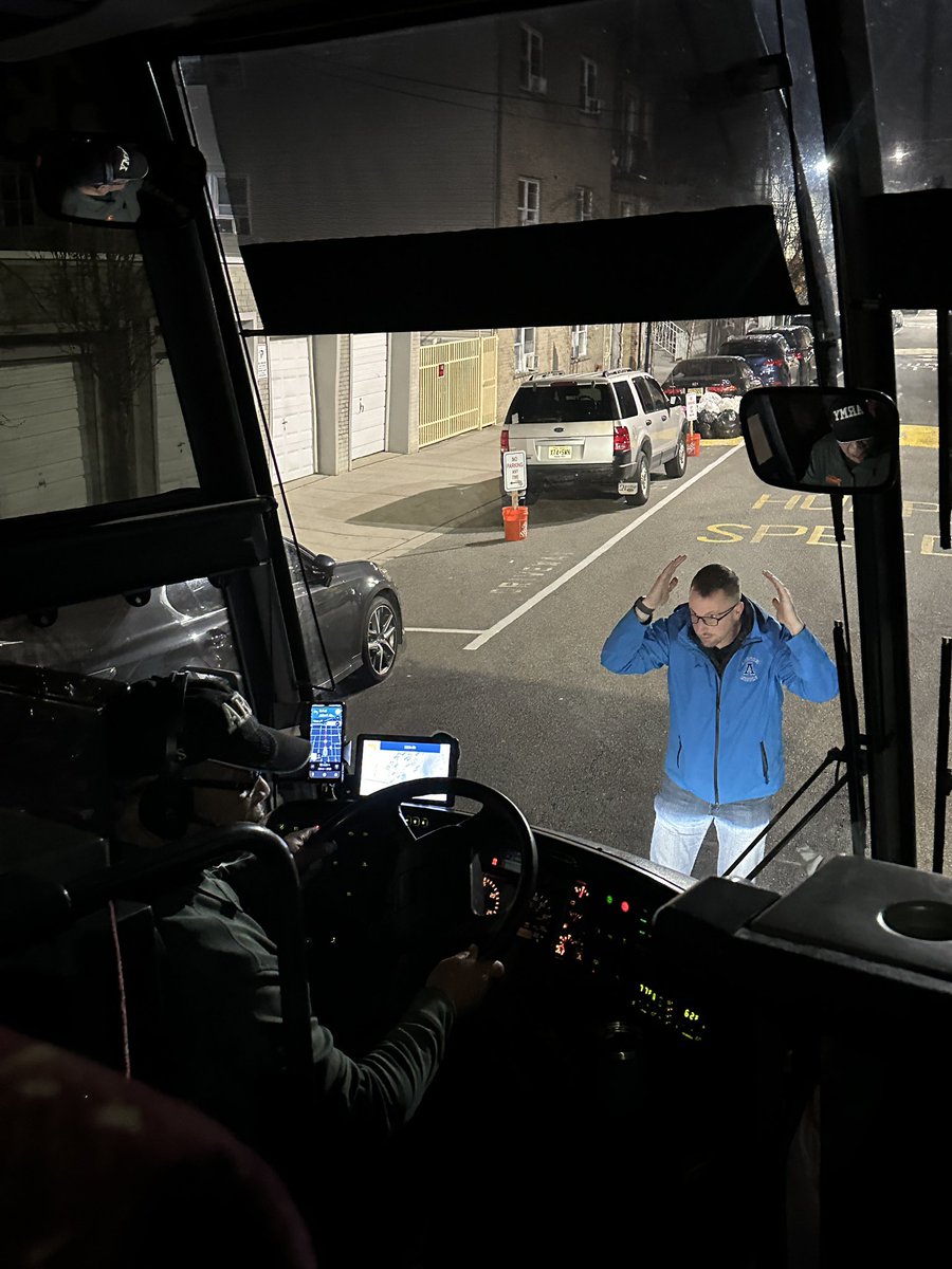 𝔸𝕦𝕓𝕦𝕣𝕟 𝕄𝕚𝕕𝕕𝕝𝕖 𝕊𝕔𝕙𝕠𝕠𝕝 tweet media