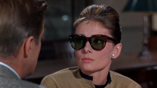 TheCinesthetic's tweet photo. Breakfast at Tiffany's (1961) https://t.co/4AA6jq5YcE